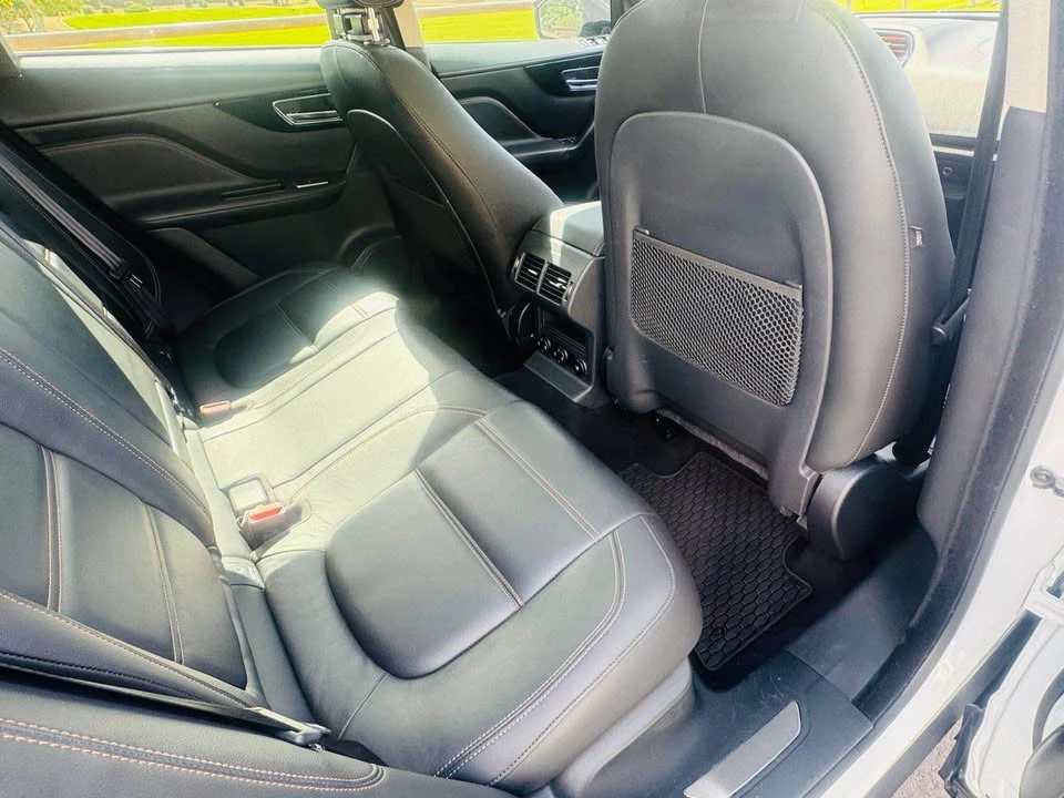 2019 Jaguar F-Pace - Image 8 of 11