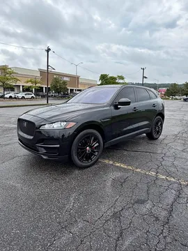 2019 Jaguar F-PACE 25t Prestige Sport Utility 4D