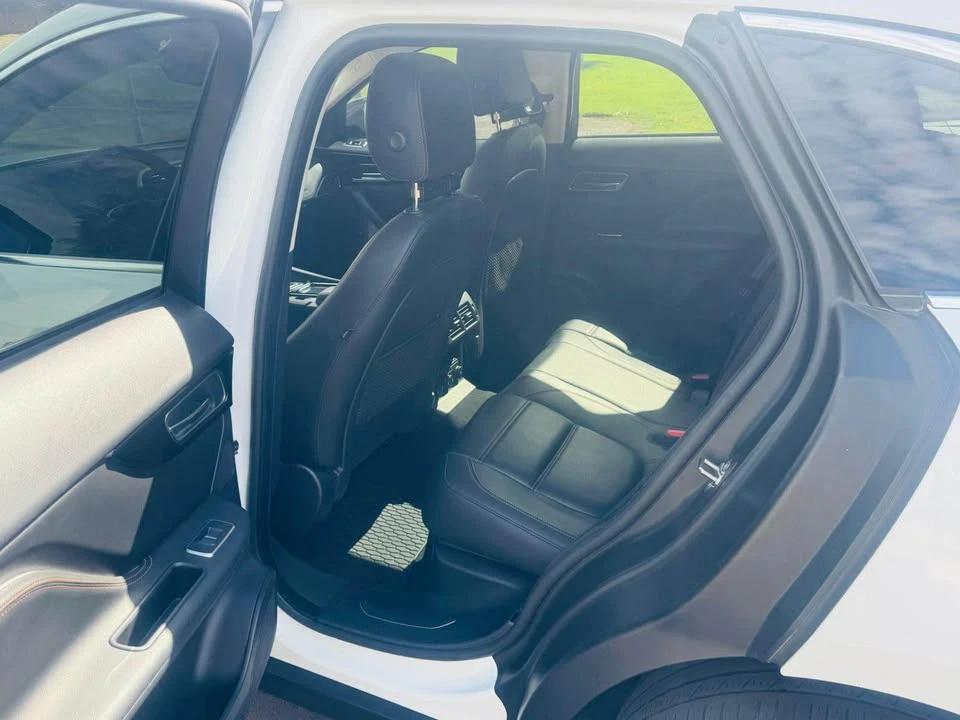 2019 Jaguar F-Pace - Image 11 of 11
