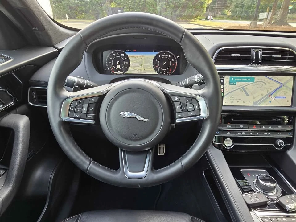 2019 Jaguar F-Pace - Image 14 of 20