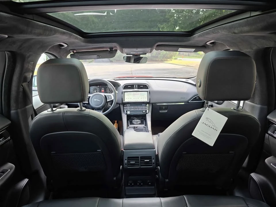 2019 Jaguar F-Pace - Image 9 of 20