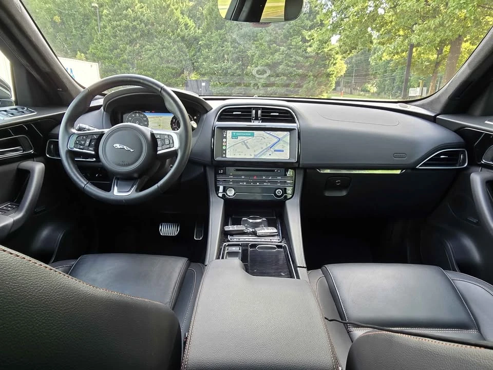 2019 Jaguar F-Pace - Image 16 of 20