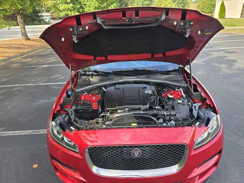 2019 Jaguar F-Pace - Image 10 of 20