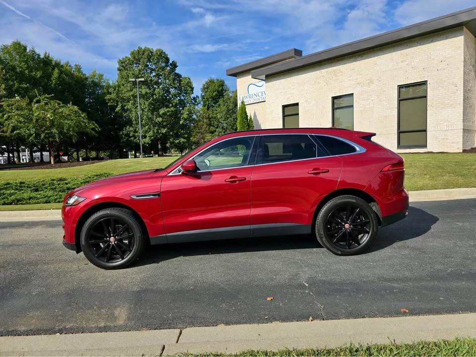 2019 Jaguar F-Pace - Image 2 of 20