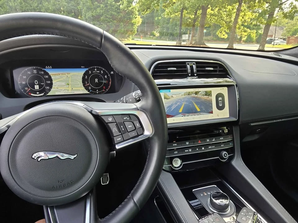 2019 Jaguar F-Pace - Image 19 of 20