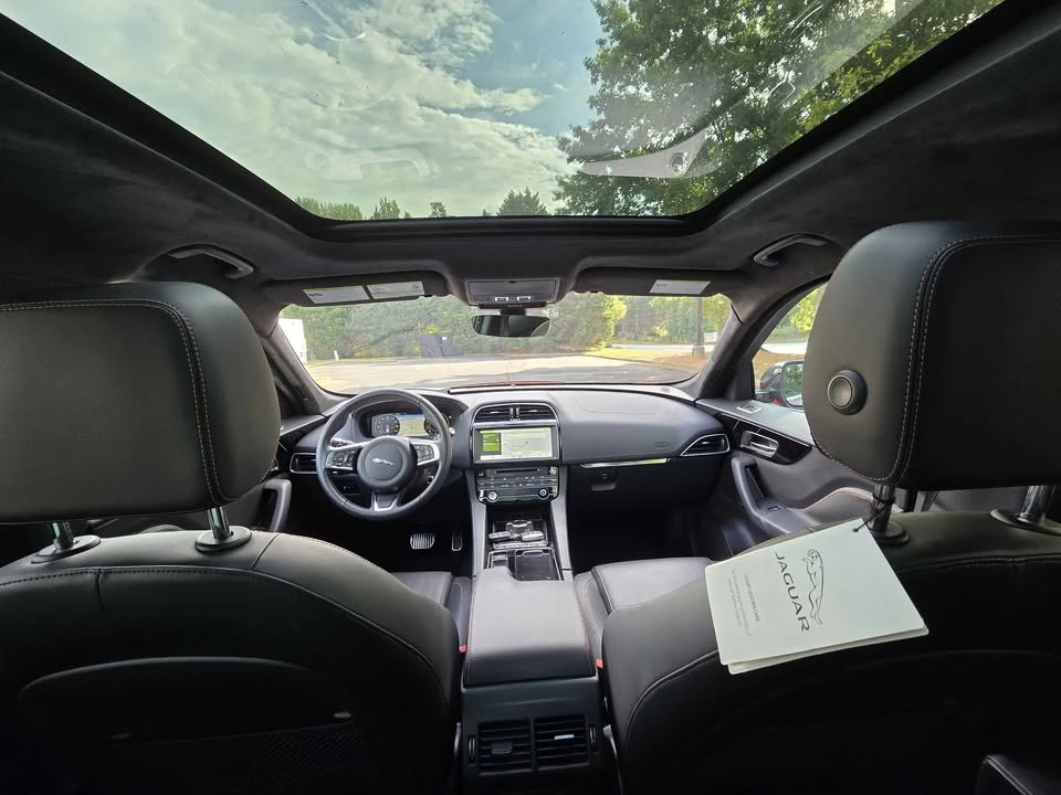 2019 Jaguar F-Pace - Image 11 of 20