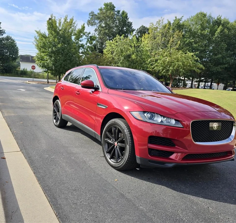 2019 Jaguar F-Pace - Image 13 of 20