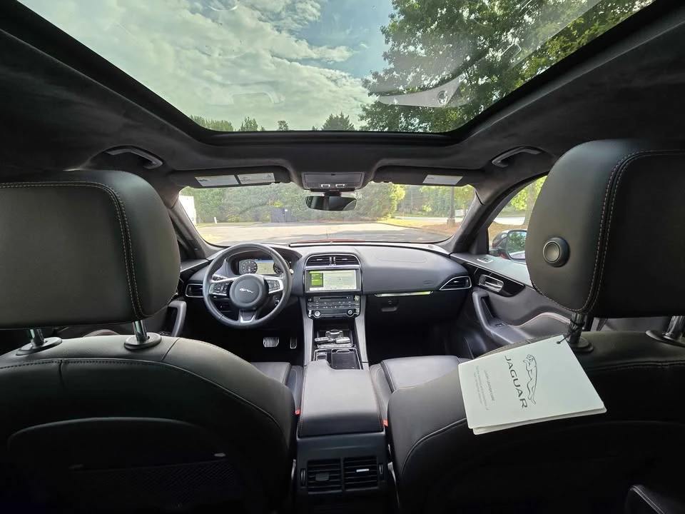 2019 Jaguar F-Pace - Image 12 of 20