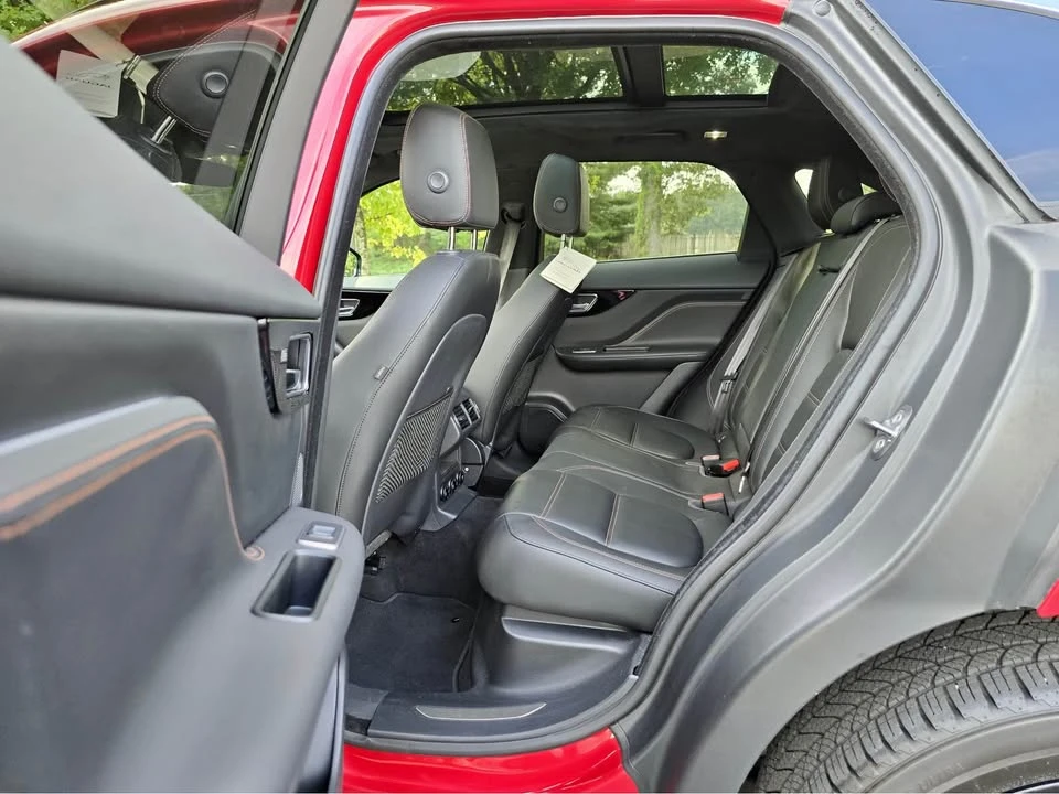 2019 Jaguar F-Pace - Image 16 of 20