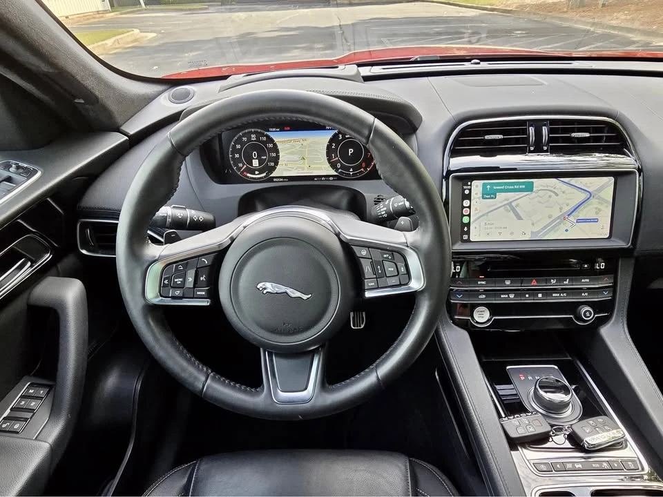 2019 Jaguar F-Pace - Image 11 of 20