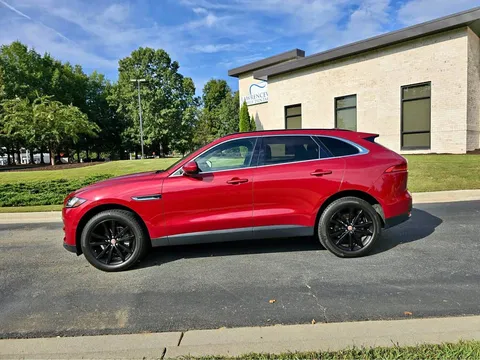2019 Jaguar F-PACE 25t Prestige Sport Utility 4D