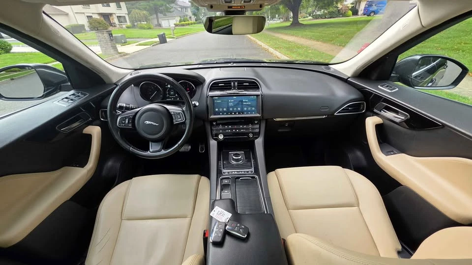 2019 Jaguar F-Pace - Image 12 of 18