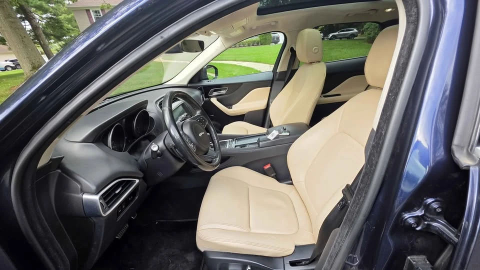 2019 Jaguar F-Pace - Image 15 of 18