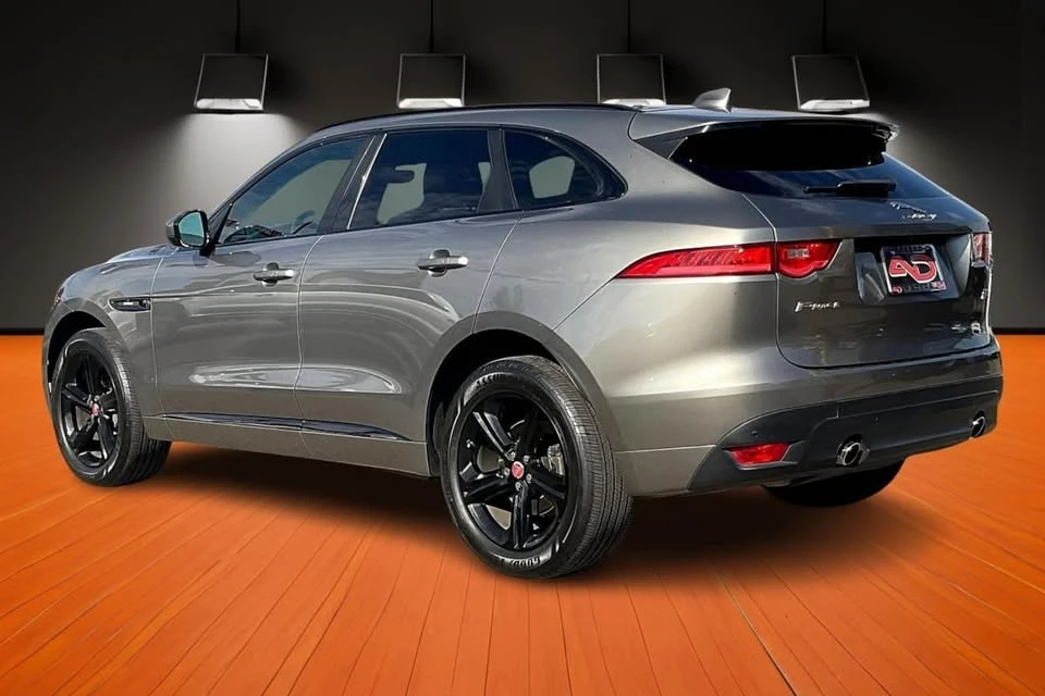 2019 Jaguar - Image 11 of 20