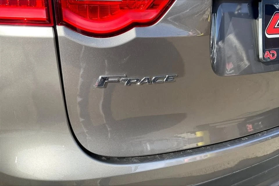 2019 Jaguar - Image 8 of 20