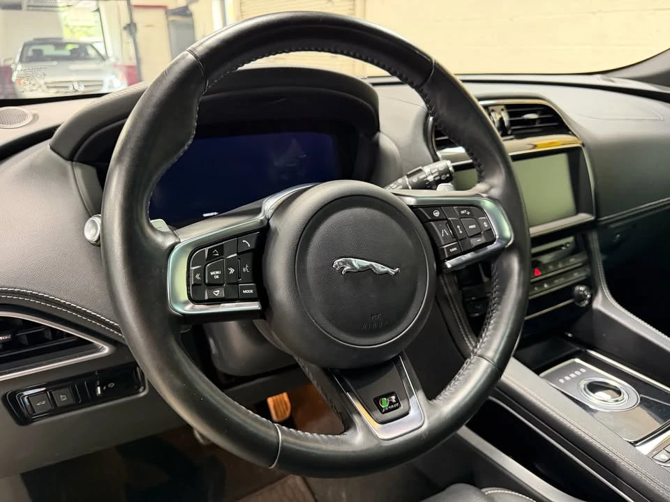 2019 Jaguar F-Pace - Image 19 of 20
