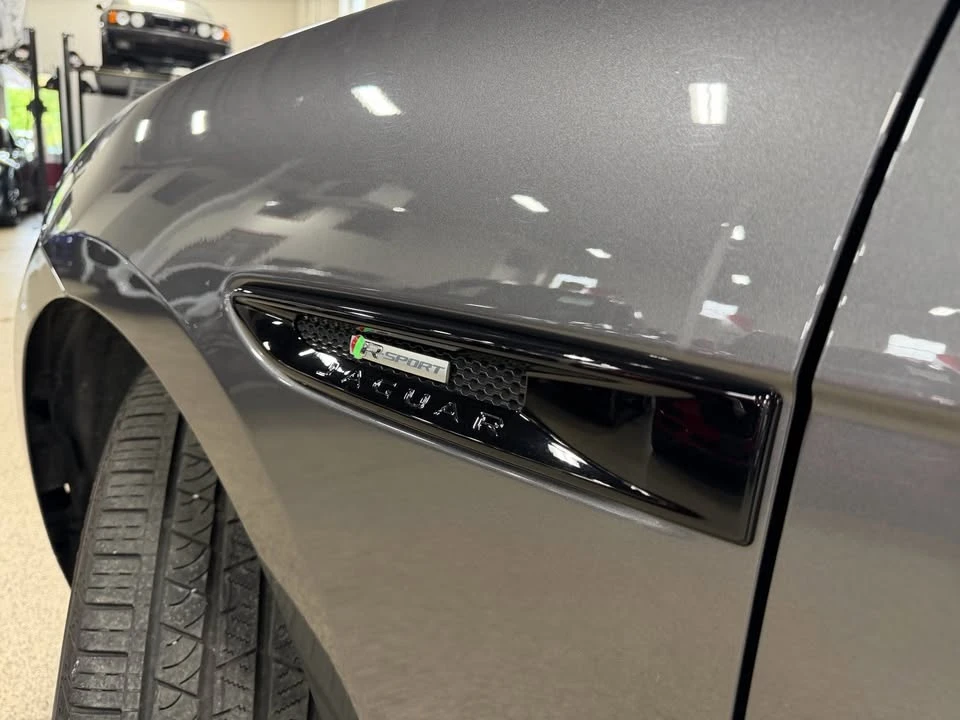 2019 Jaguar F-Pace - Image 11 of 20