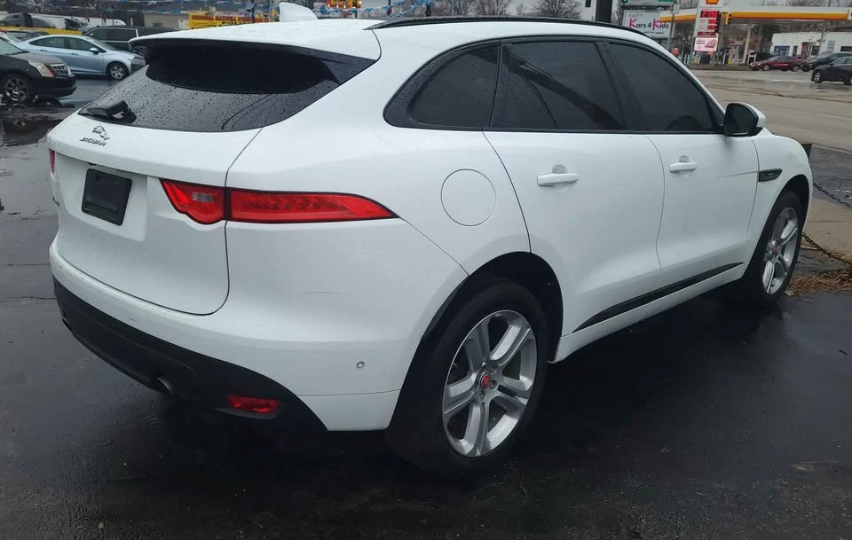 2019 Jaguar F-Pace SVR - Image 2 of 14