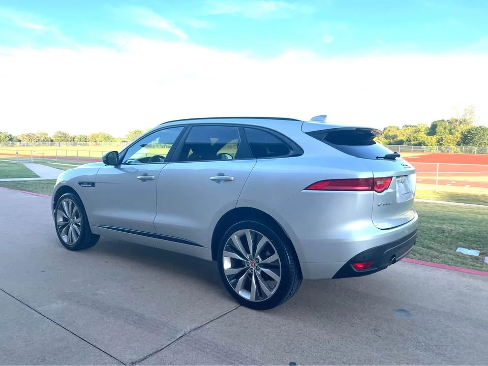 2019 Jaguar F-Pace - Image 4 of 20