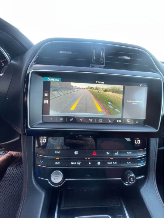 2019 Jaguar F-Pace - Image 16 of 20
