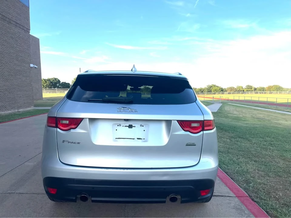 2019 Jaguar F-Pace - Image 5 of 20
