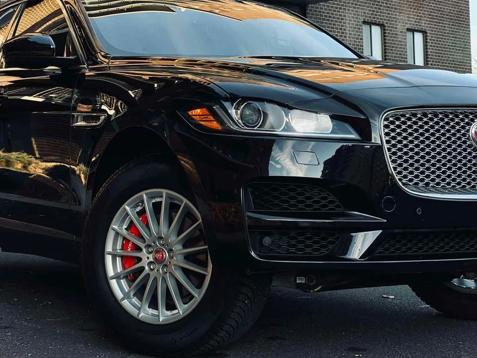 2019 Jaguar F-Pace - Image 2 of 16