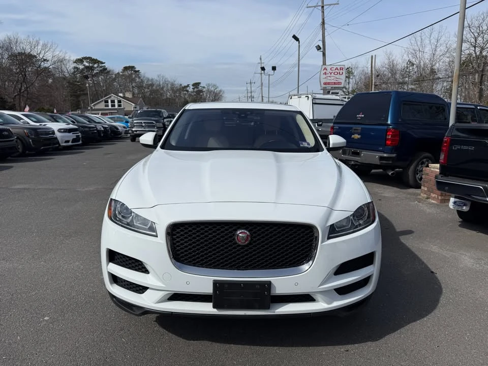 2019 Jaguar F-Pace - Image 7 of 20