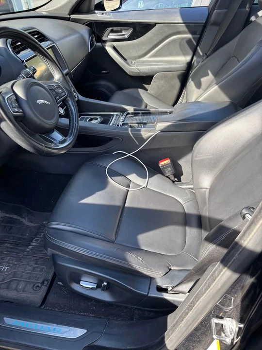 2019 Jaguar F-Pace - Image 9 of 17