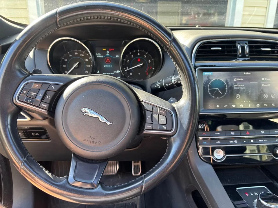 2019 Jaguar F-Pace - Image 12 of 17