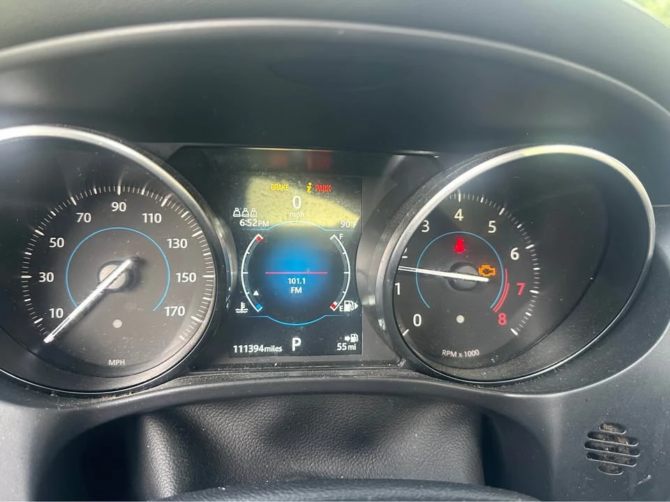 2019 Jaguar F-Pace - Image 2 of 7