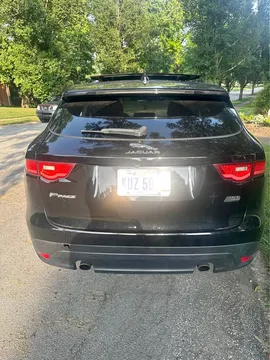 2019 Jaguar F-PACE 25t Sport Utility 4D