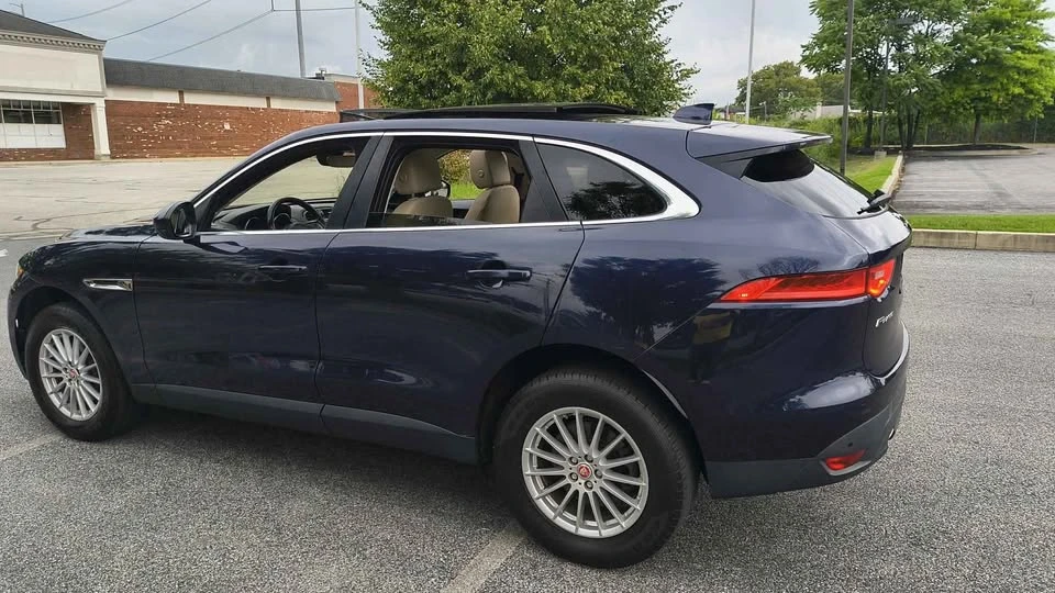 2019 Jaguar F-Pace - Image 15 of 20