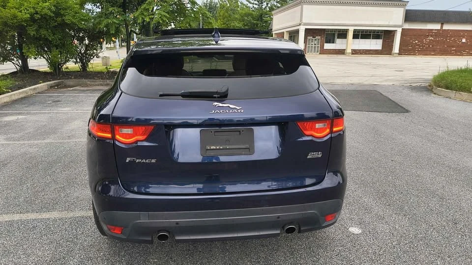 2019 Jaguar F-Pace - Image 16 of 20