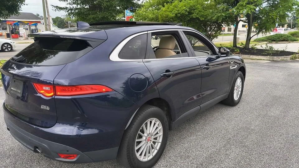 2019 Jaguar F-Pace - Image 19 of 20