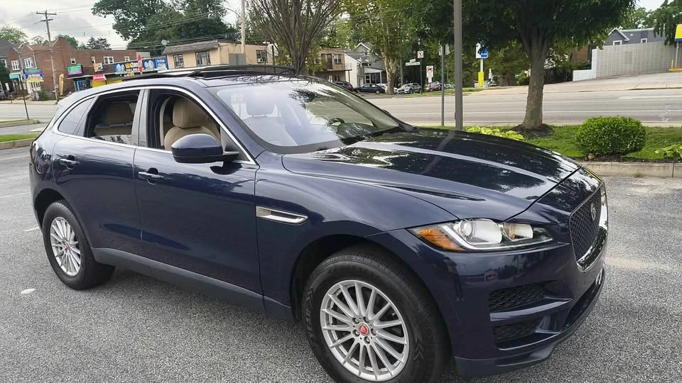 2019 Jaguar F-Pace - Image 8 of 20