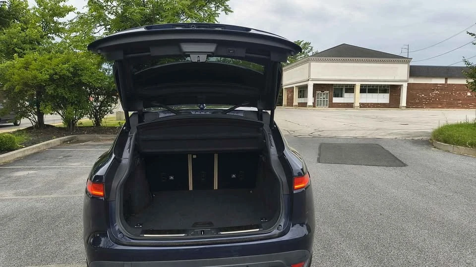 2019 Jaguar F-Pace - Image 17 of 20
