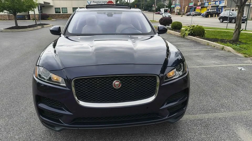 2019 Jaguar F-Pace - Image 14 of 20
