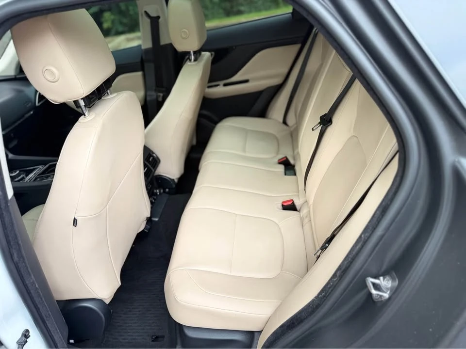 2019 Jaguar F-Pace - Image 9 of 13