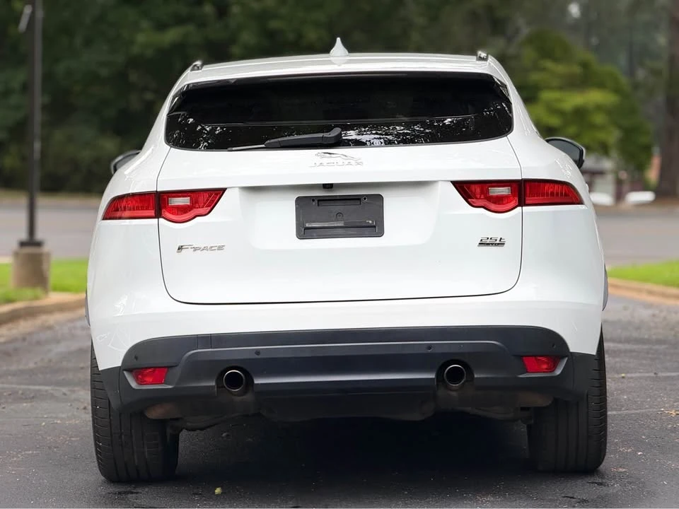 2019 Jaguar F-Pace - Image 5 of 13
