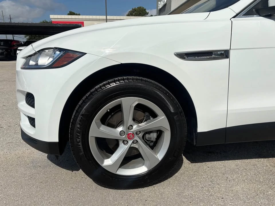 2019 Jaguar F-Pace - Image 2 of 17