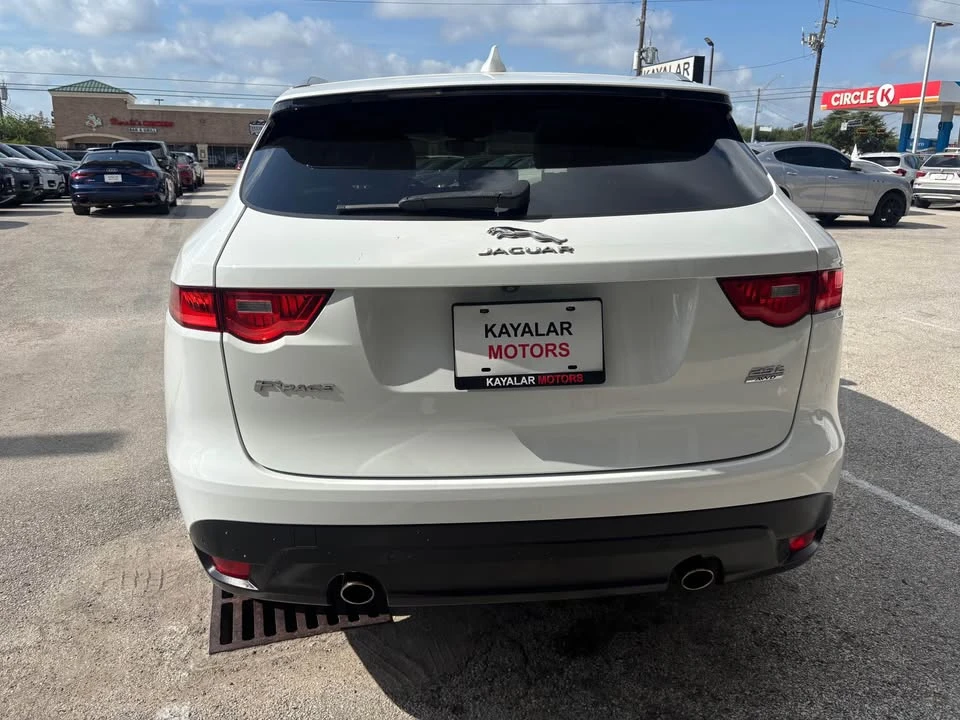 2019 Jaguar F-Pace - Image 4 of 17