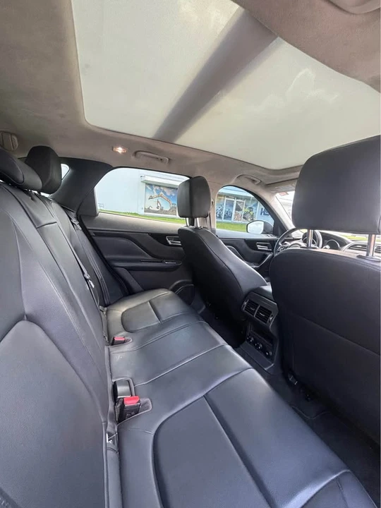 2019 Jaguar F-Pace - Image 5 of 8