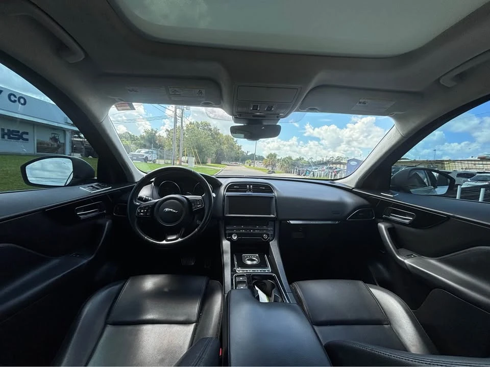 2019 Jaguar F-Pace - Image 6 of 8
