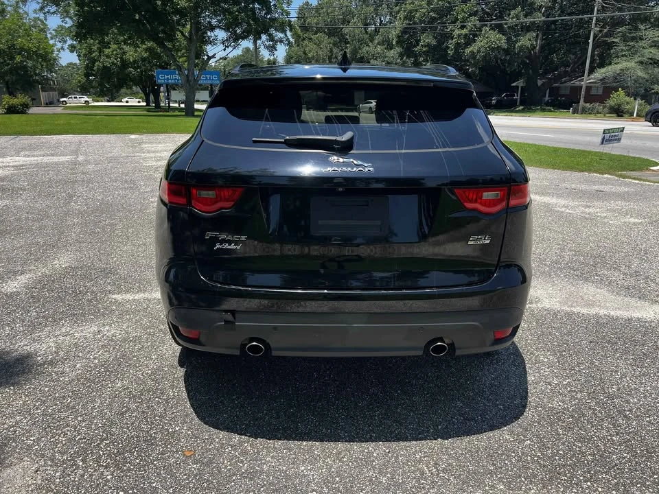 2019 Jaguar F-Pace - Image 5 of 13