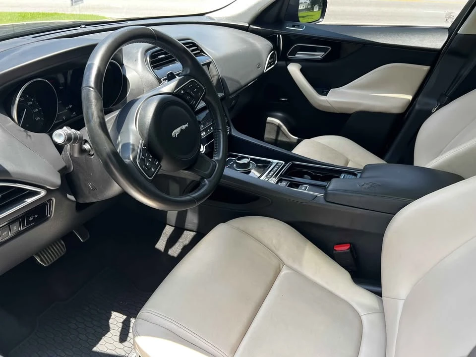 2019 Jaguar F-Pace - Image 6 of 13