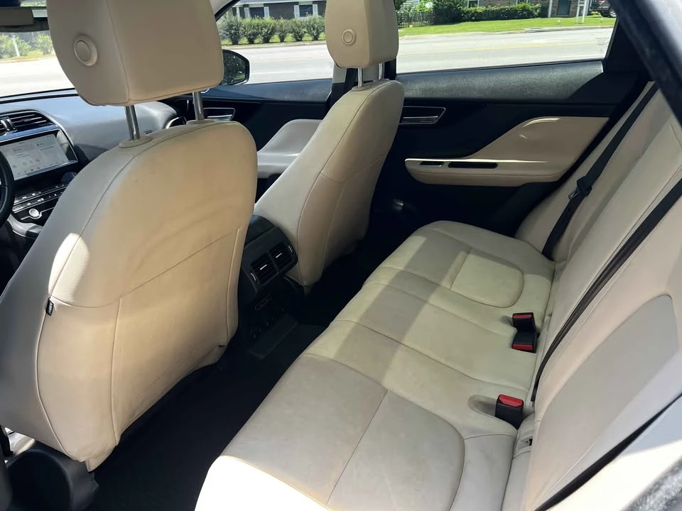 2019 Jaguar F-Pace - Image 9 of 13