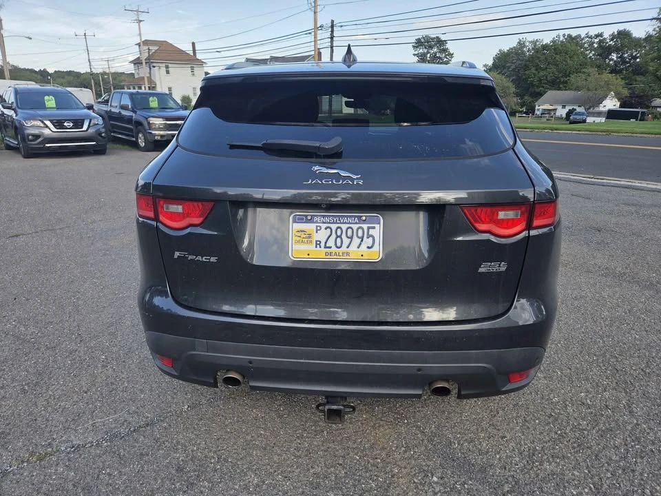 2019 Jaguar F-Pace - Image 6 of 16