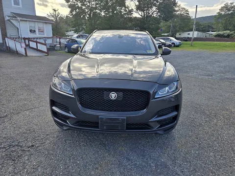 2019 Jaguar F-PACE 25t Sport Utility 4D