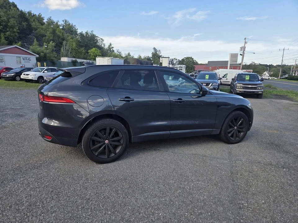 2019 Jaguar F-Pace - Image 4 of 17