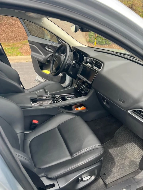 2019 Jaguar F-Pace - Image 8 of 16